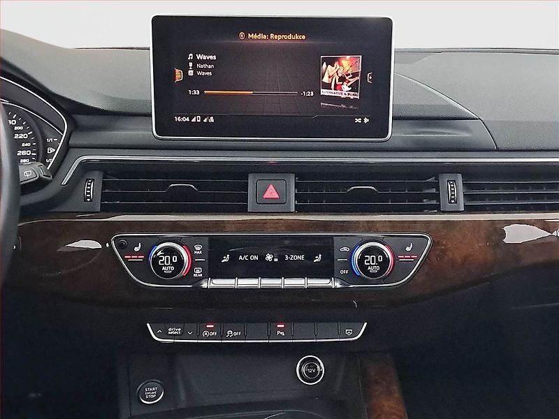 Audi A4 (2019) 40 TDI - fotka 12 z 24