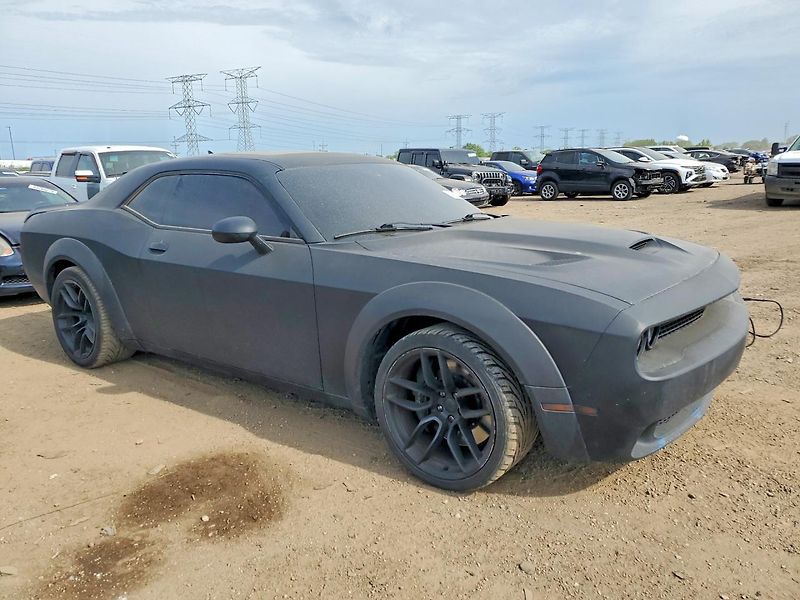 Dodge Challenger (2020) Auto na cestě - fotka 4 z 12