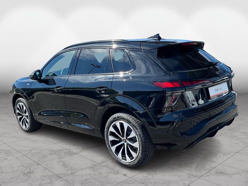 Audi Q3 2.0TDI S-LINE - fotka 6 z 21