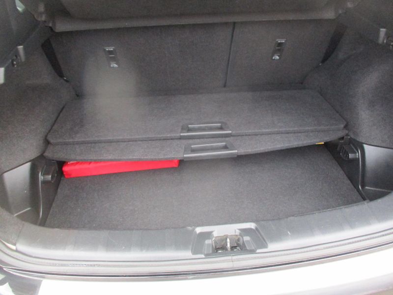Nissan Qashqai 1.6DIG-T 120kW NAVI VÝHŘEV - fotka 35 z 43