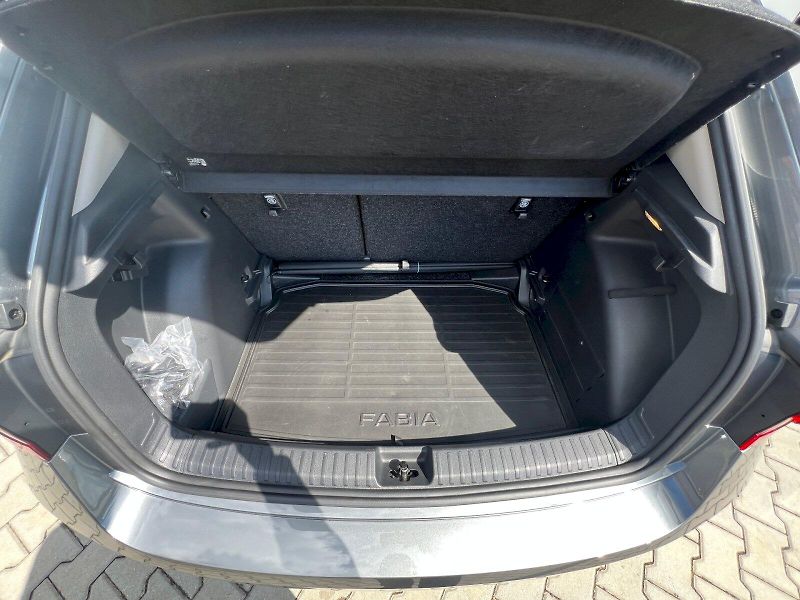 Škoda Fabia (2025) Top Selection 1.0 TSI 85 kW 7° - fotka 30 z 31