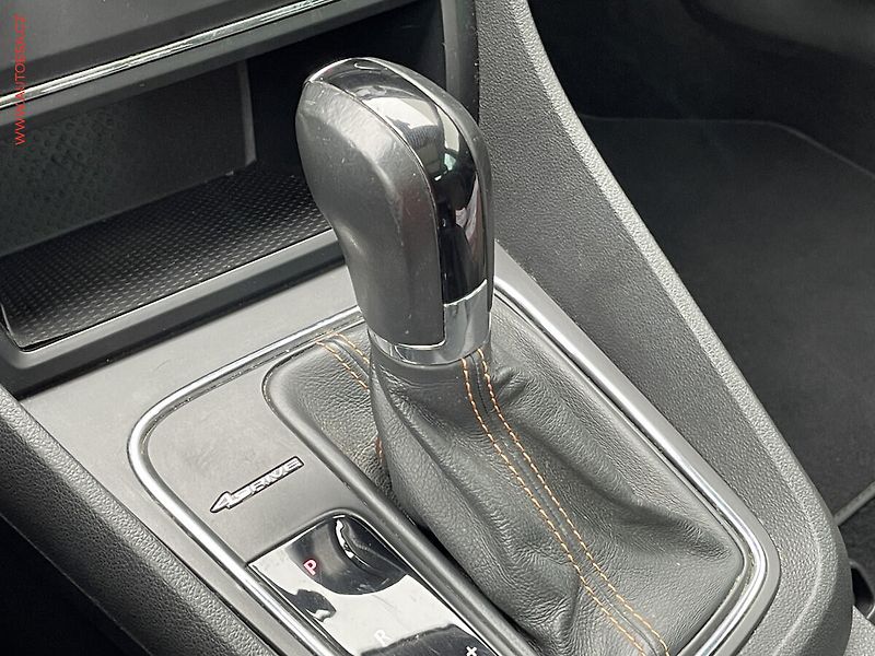 Seat Leon (2015) 2.0 TDi 4x4, X-Perience, DSG - fotka 17 z 20