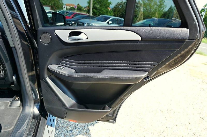 Mercedes-Benz Třídy M (2013) 350 4 MATIC 3,0 CDI 190 kW - fotka 20 z 69