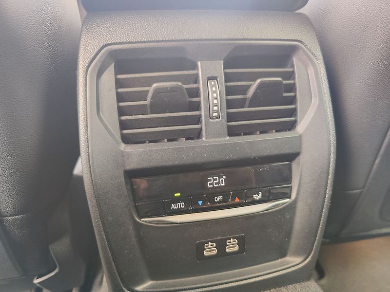 BMW Řada 4 420d xDrive/140kW M Paket AT - fotka 16 z 37