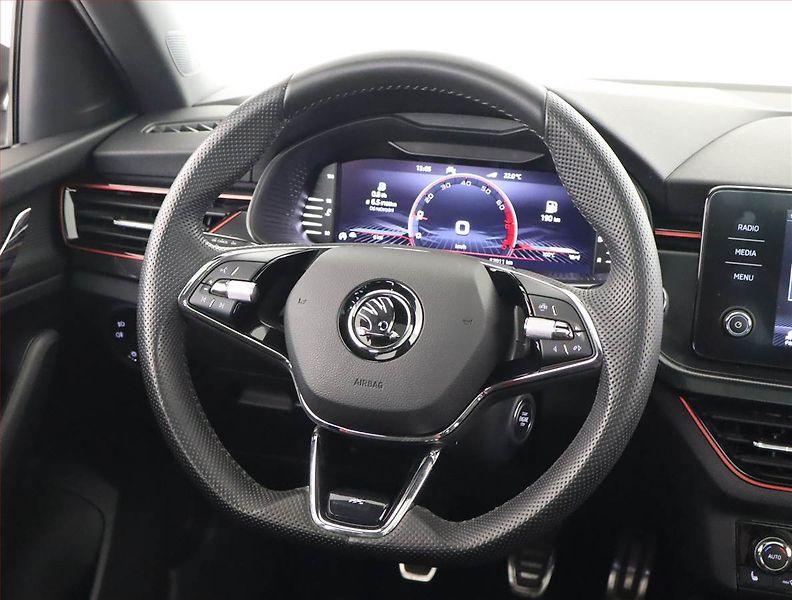 Škoda Scala (2022) 1.5 TSI - fotka 16 z 21