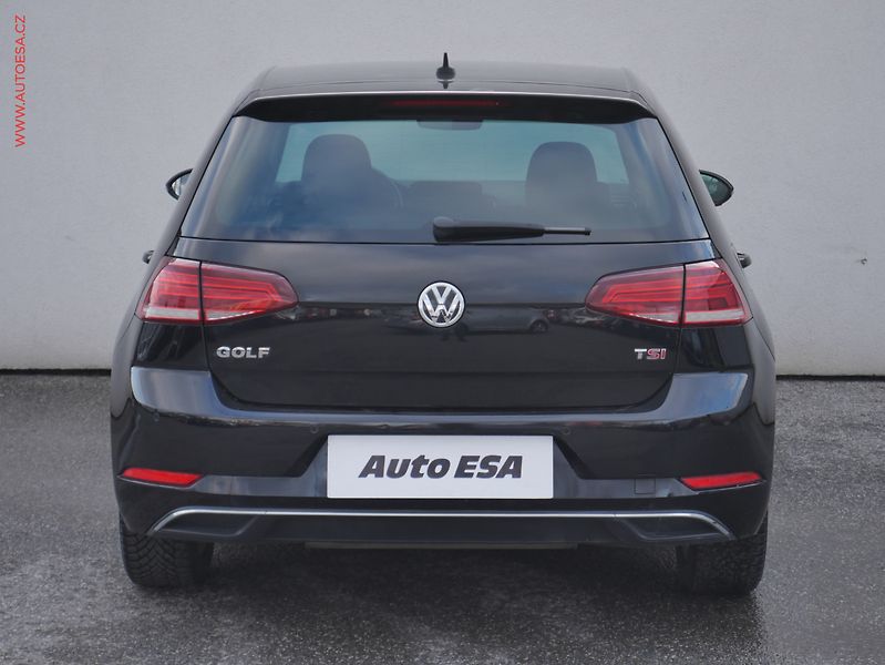 Volkswagen Golf (2018) 1.4 TSI, ČR, LED, AC - fotka 5 z 26