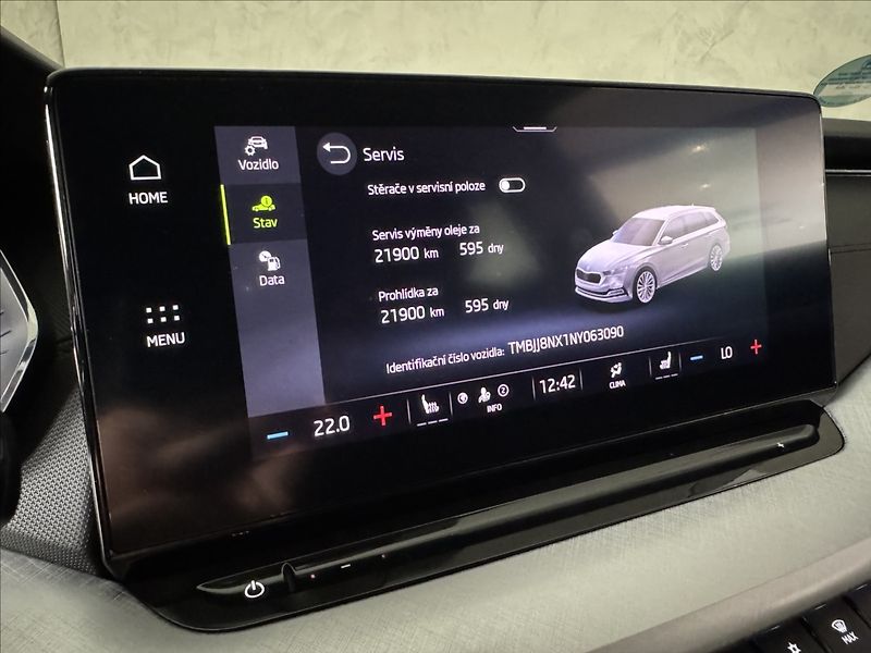 Škoda Octavia 2,0 TDi  DSG Tour Virtual LED - fotka 30 z 44