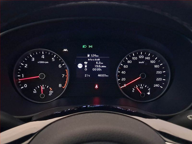 Kia Sportage (2021) 1.6 T-GDI - fotka 11 z 19
