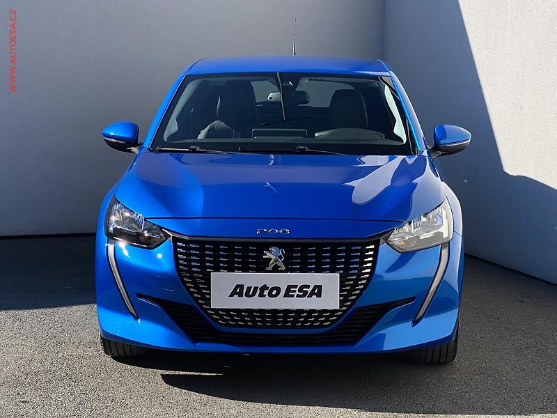 Peugeot 208 (2019) 1.2PT, Allure, AT, navi - fotka 2 z 18