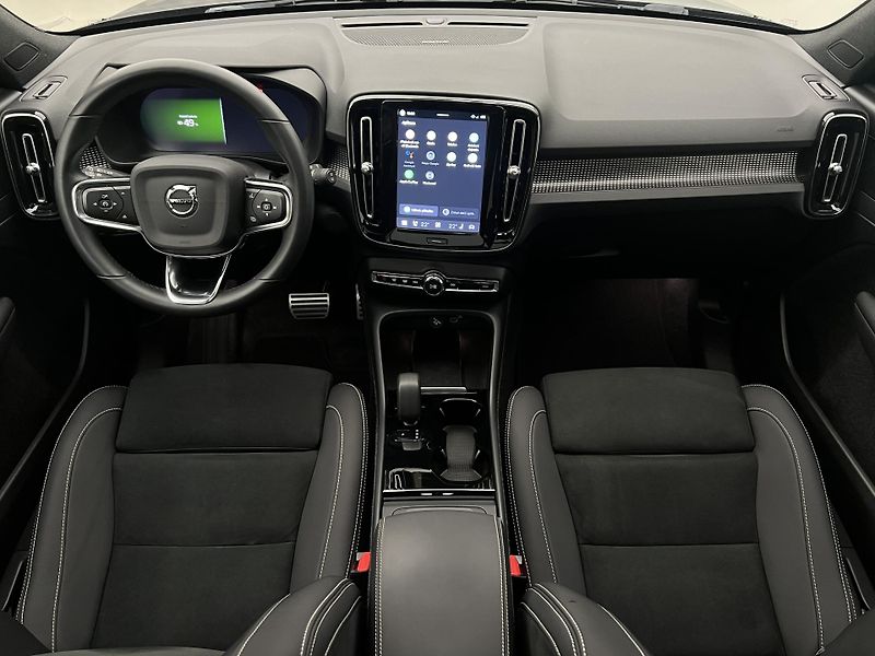 Volvo XC40 RECHARGE PRO AUT - fotka 2 z 44