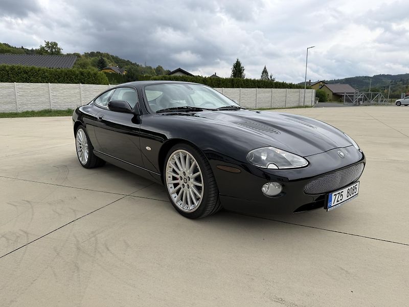 Jaguar XKR COUPE - fotka 4 z 26