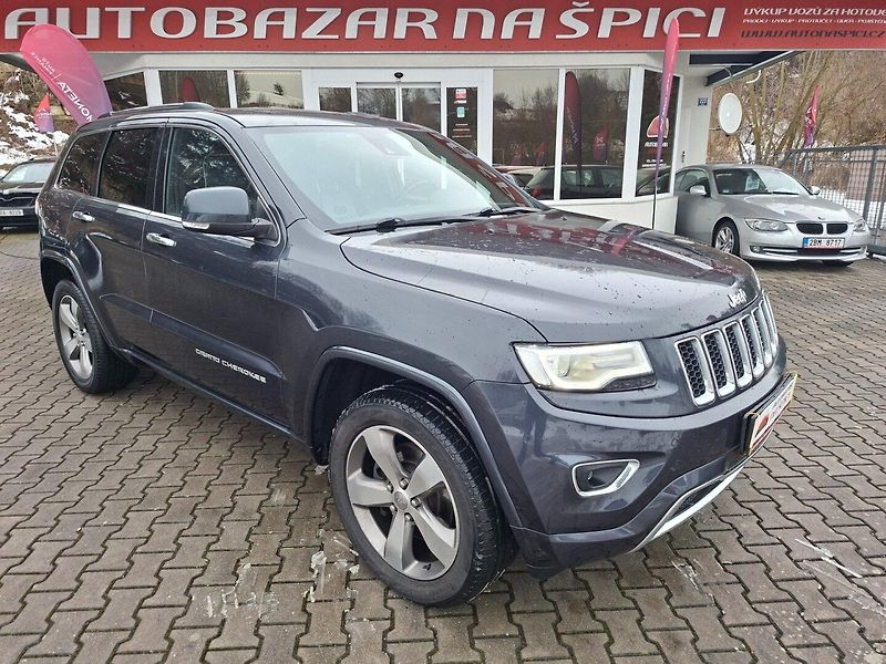 Jeep Grand Cherokee (2015) 3.0CRDi 184kW 4x4 8A OVERLAND - fotka 2 z 37