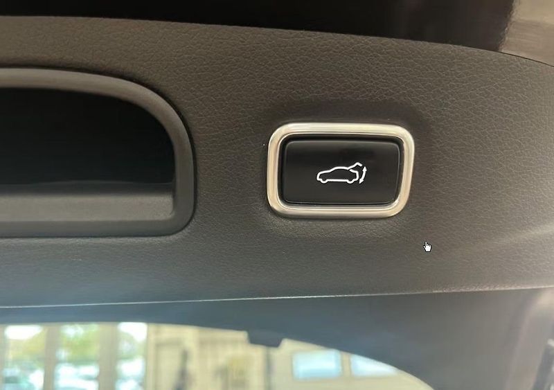 Kia Stinger 2.2 CRDI AWD GT Bílý in. HuD  - fotka 12 z 21