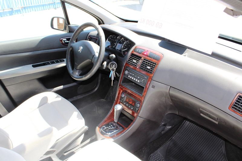 Peugeot 307 (2006) 1,6i AUTOMAT KLIMA EL.OKNA - fotka 14 z 16
