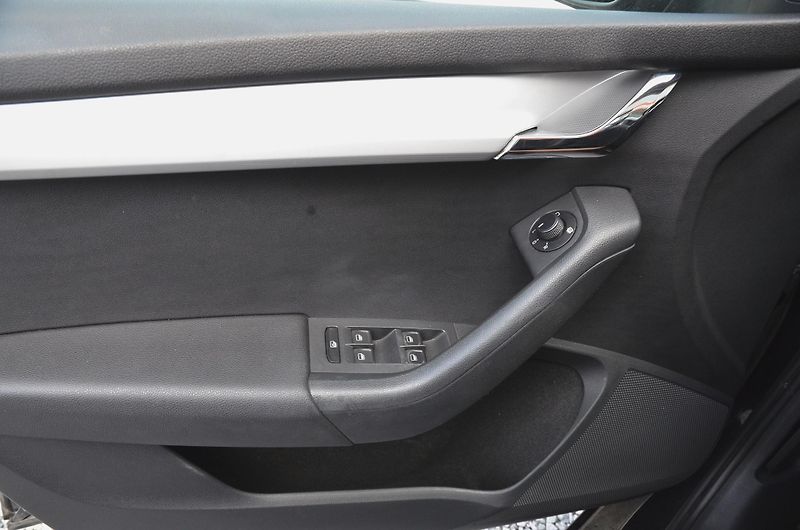 Škoda Octavia (2014) 1.6 TDi 81kW AMB XENON TAŽNÉ - fotka 21 z 36
