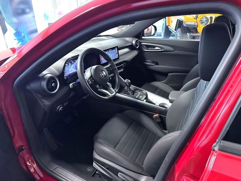 Alfa Romeo Tonale (2023) 1.5 T 130k AT Sprint - fotka 6 z 22