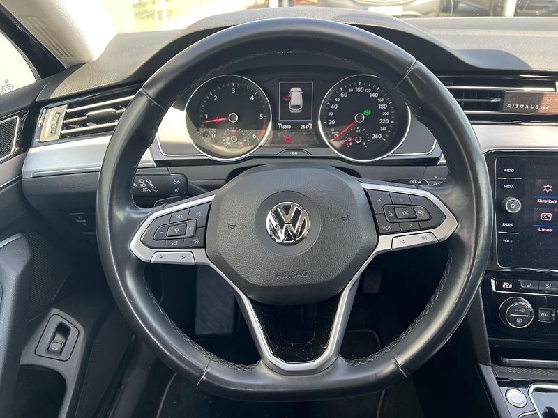 Volkswagen Passat (2020) 2.0TDi*140kW*DSG*ACC - fotka 15 z 32