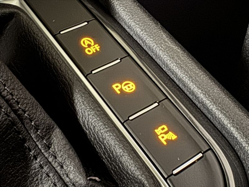 Volkswagen Tiguan 2,0 TDi  DSG Active LED Assist - fotka 45 z 49