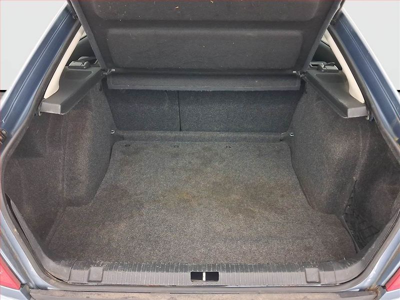 Škoda Octavia (2010) 1.6, nová STK, dobrý stav - fotka 13 z 18