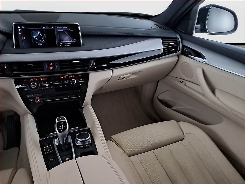 BMW X6 (2019) xDrive40d - fotka 12 z 20