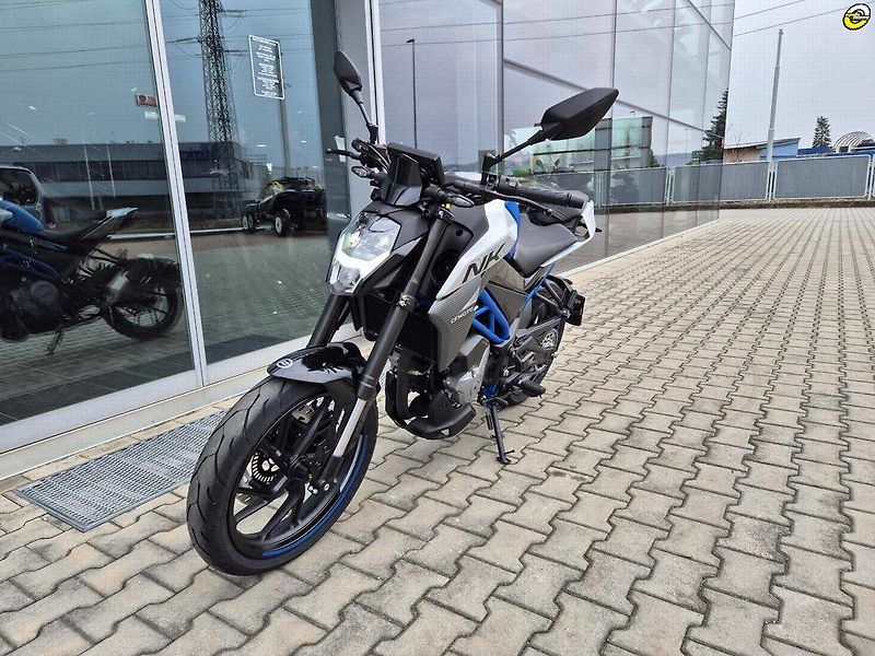 CFMOTO 300 NK (2026) AKČNÍ CENA - fotka 8 z 17
