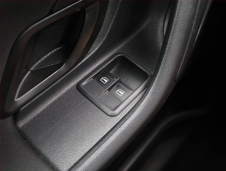 Škoda Fabia (2011) Ambition 1.2 TSI, Serv.kniha - fotka 15 z 18