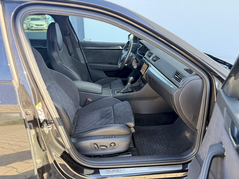 Škoda Superb (2021) SUP.COM Grt SPO TD 147/2,0 A7F - fotka 12 z 26