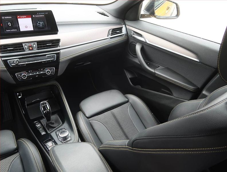BMW X2 (2019) M Paket xDrive18d - fotka 8 z 22