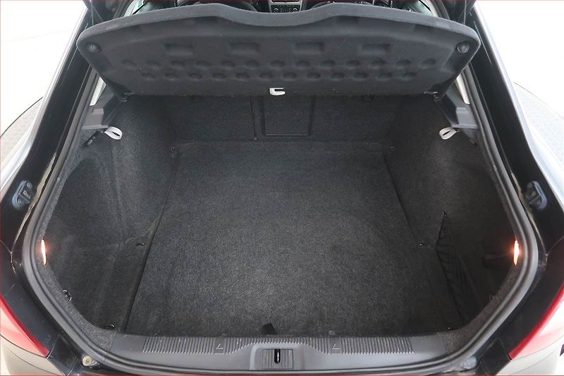 Škoda Octavia (2011) 2.0 TDI, Automat, Navi, Xenony - fotka 14 z 17