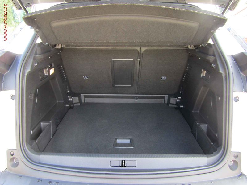 Peugeot 3008 (2019) 1.5HDi, 2.maj,ČR, AT, navi - fotka 7 z 17