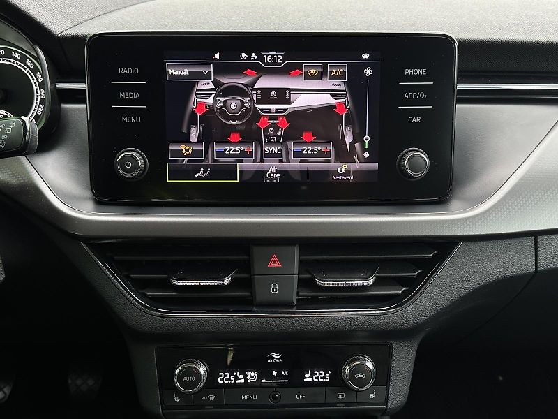 Škoda Kamiq 1.0TSi 110PS Ambition LED Temp - fotka 17 z 36
