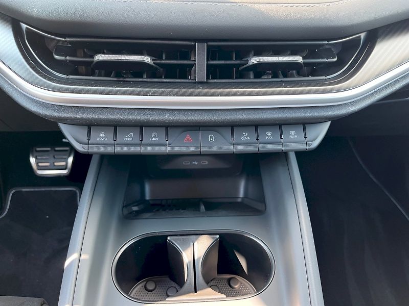 Škoda Enyaq (2026) Sportline 85 kWh 210 kW - fotka 8 z 35