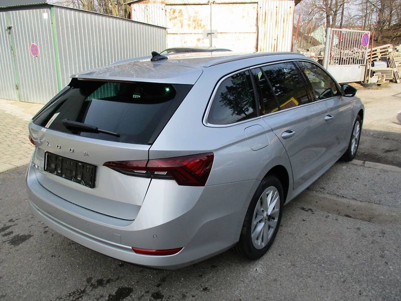 Škoda Octavia Combi Style 2,0TDI 110kW DSG/P - fotka 4 z 13