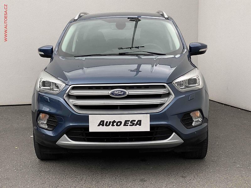Ford Kuga (2019) 1.5 EB, Titanium, +kola - fotka 2 z 3