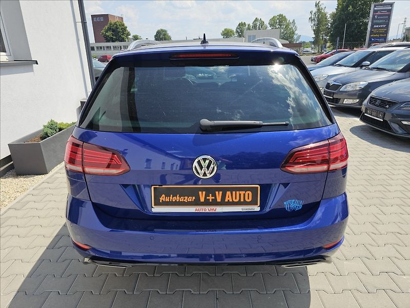 Volkswagen Golf 1,4TSi R-Line Webasto NAVI - fotka 7 z 43