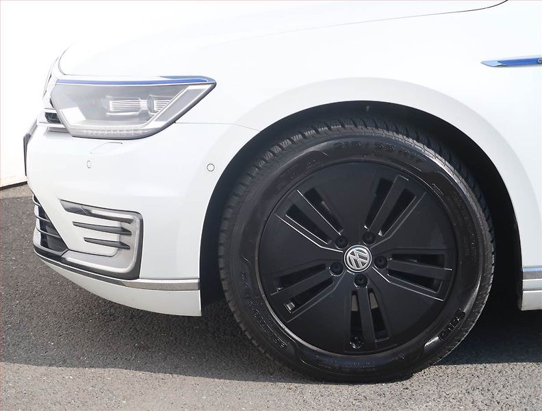 Volkswagen Passat (2016) Highline 1.4 GTE, Automat - fotka 15 z 25