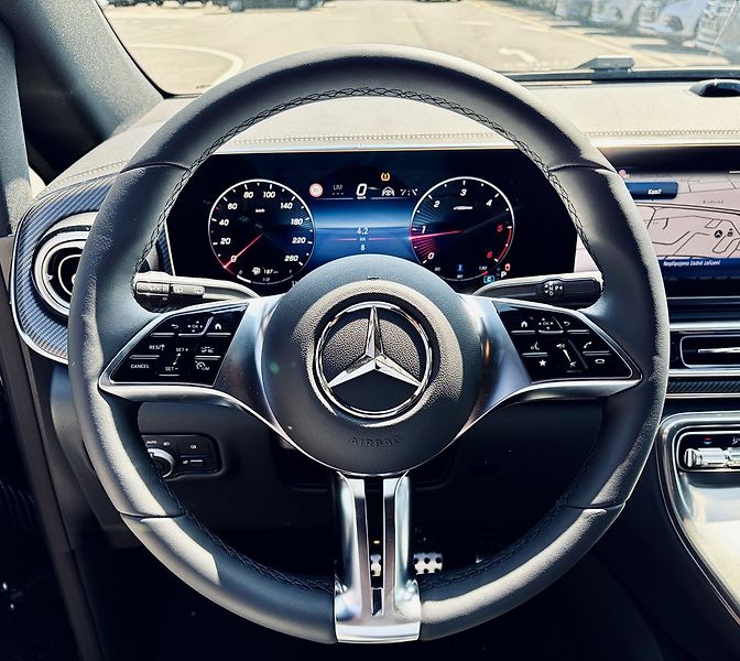 Mercedes-Benz Třídy V (2026) 300d EXCLUSIVE AMG 4M L AIR - fotka 23 z 35