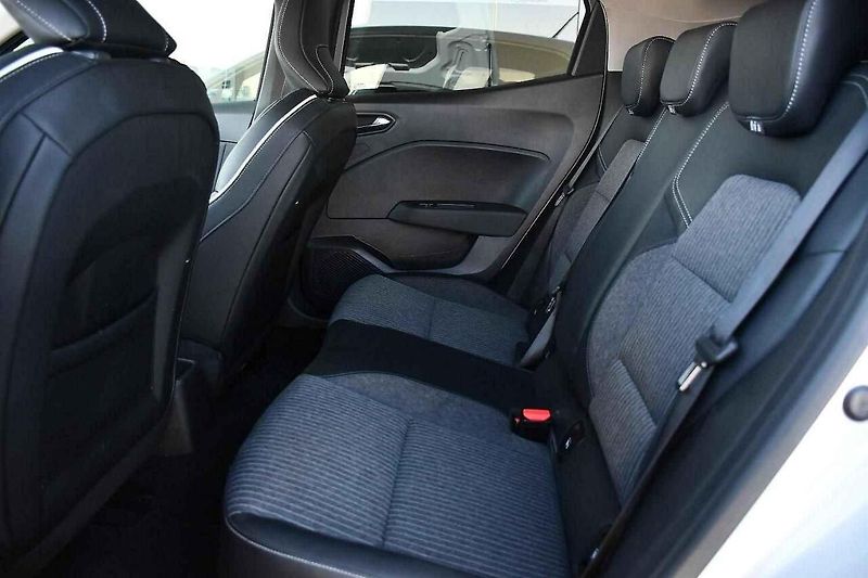 Renault Clio 1.6 E-Tech Hybrid.