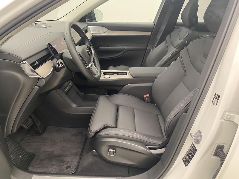 Volvo EX90 PURE ELECTRIC TWIN ULTRA 7m - fotka 3 z 57