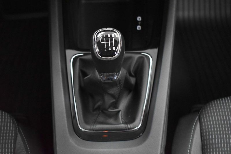 Škoda Octavia 2.0 TDI AMBITION*DPH*ČR 1.MAJ* - fotka 21 z 38