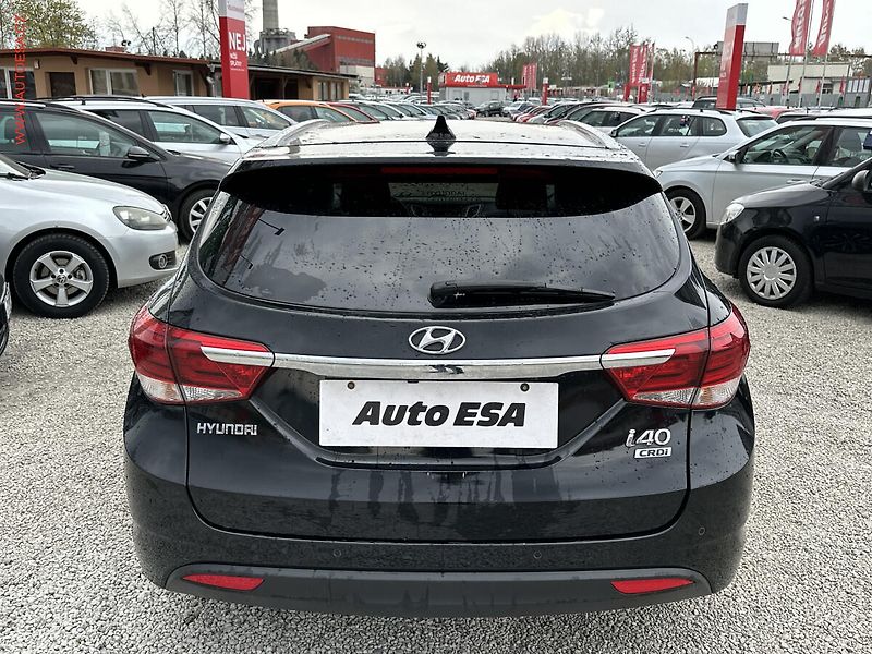 Hyundai i40 (2018) 1.7CRDi, 2.maj,ČR, Navi, AC - fotka 5 z 20
