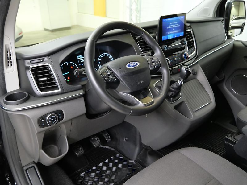 Ford Tourneo Custom - fotka 5 z 25