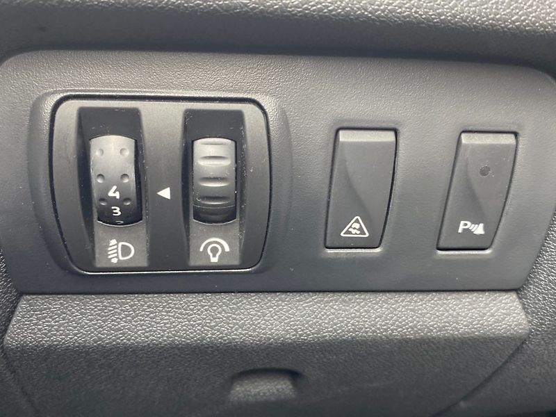 Renault Fluence (2013) 1,6 (82kW) BA. Man - fotka 20 z 26