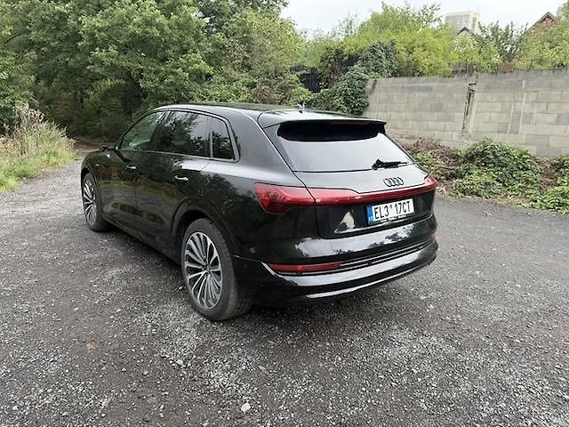 Audi e-tron (2020) Audi e-tron 55, S-LINE, DPH - fotka 4 z 16