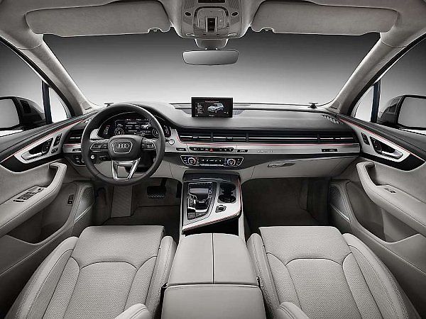 Audi Q7.