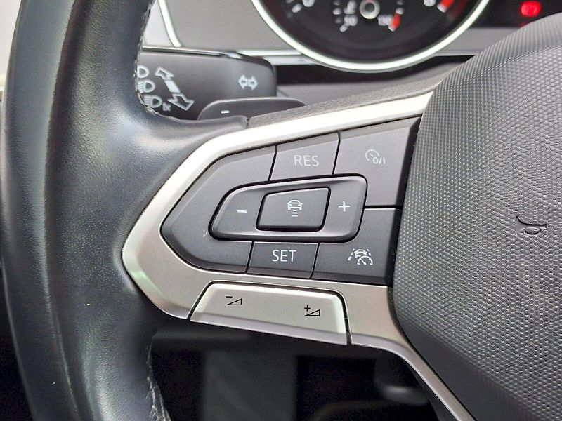 Volkswagen Passat (2023) Variant Elegance DSG 1,5TSi 11 - fotka 15 z 33