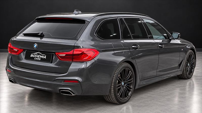 BMW Řada 5 3,0 530D Touring 195 kW xDrive - fotka 8 z 12