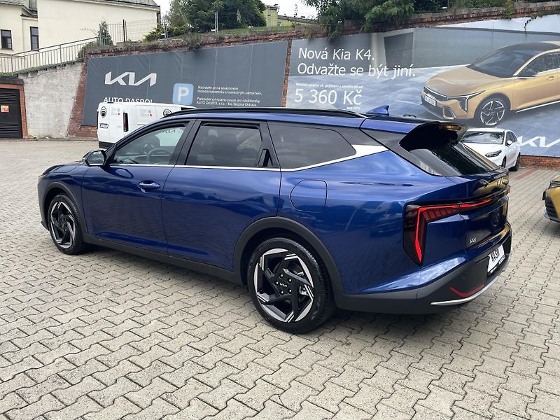 Kia K4 Sportswagon (2026) 1,6 T-GDi  7DCT TOP 110kW   - fotka 5 z 26