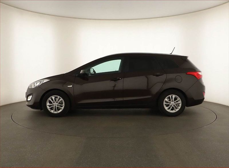 Hyundai i30 (2016) 1.6 CRDi, Tempomat - fotka 3 z 13