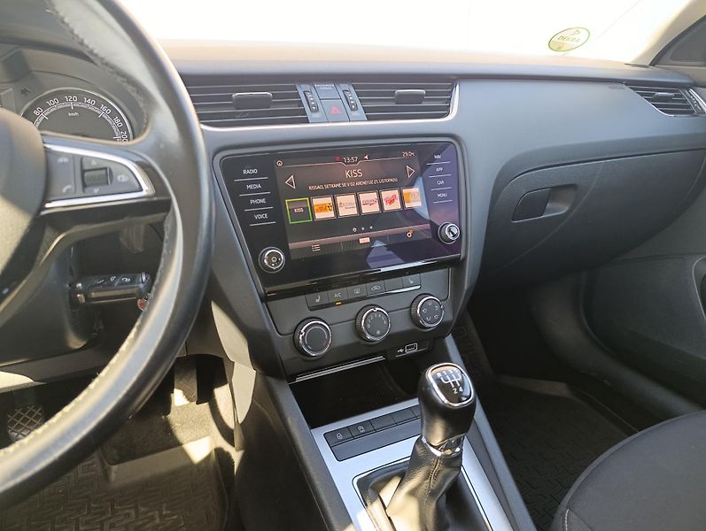 Škoda Octavia 1.6TDI 85kW ČR DPH - fotka 23 z 31